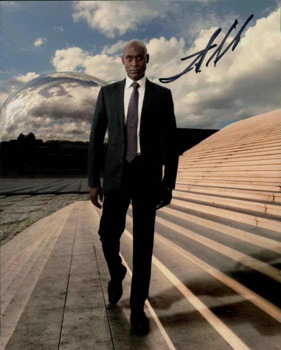 Lance Reddick autograph