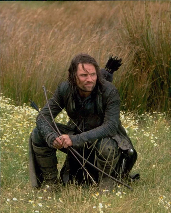 Viggo Mortensen autograph