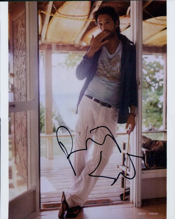 Rodrigo Santoro autograph