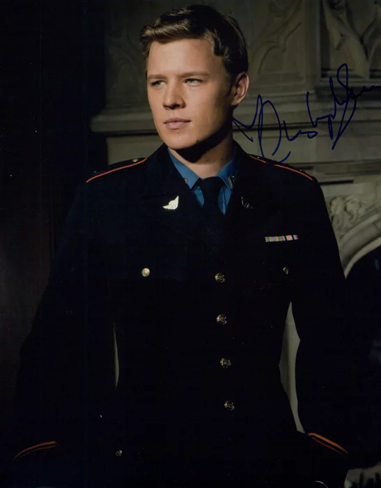 Christopher Egan autograph