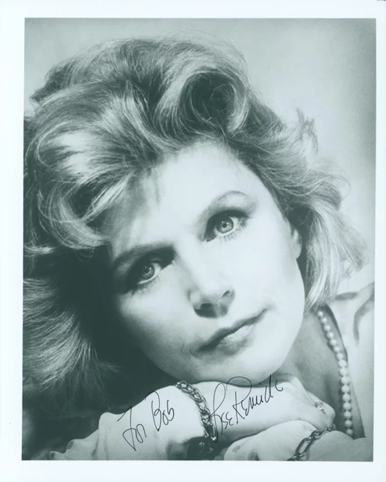 Lee Remick autograph
