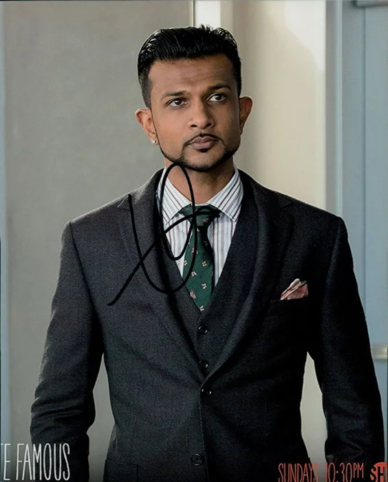 Utkarsh Ambudkar autograph