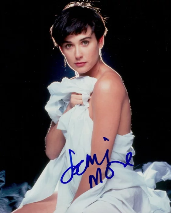 Demi Moore autograph