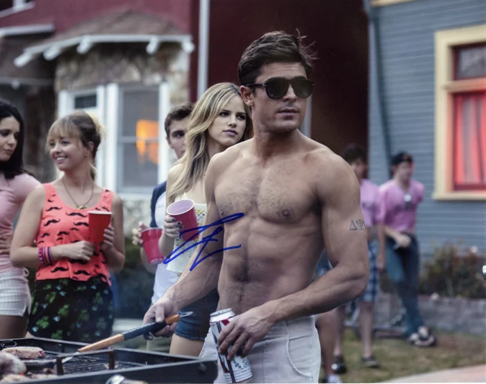Zac Efron autograph