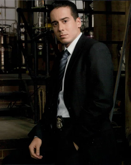 Kirk Acevedo autograph