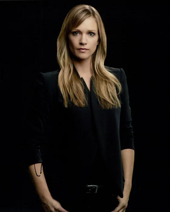 A.J. Cook autograph