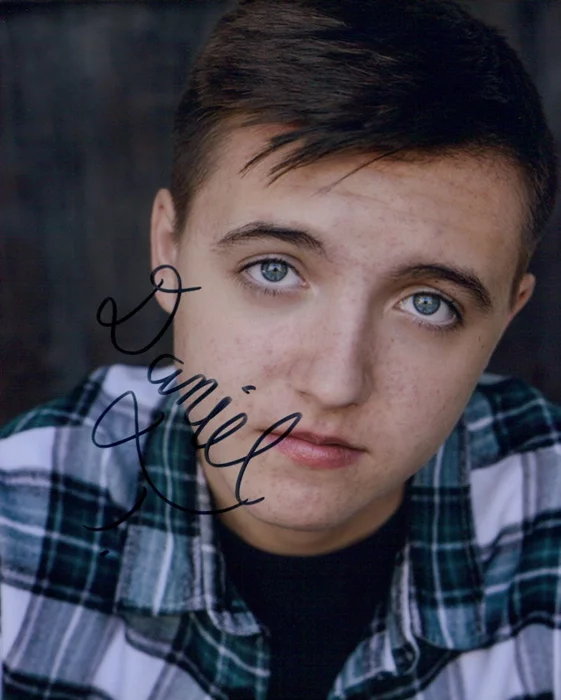 Daniel Thornton autograph