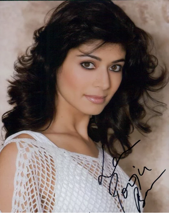 Pooja Batra autograph