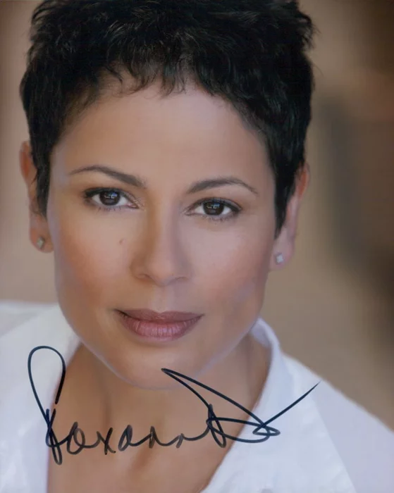 Roxann Dawson autograph