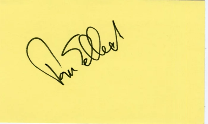 Tom Selleck autograph
