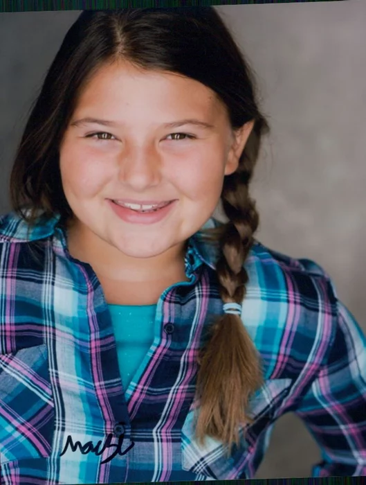 Mackenzie Hancsicsak autograph