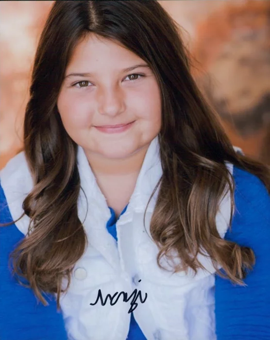 Mackenzie Hancsicsak autograph