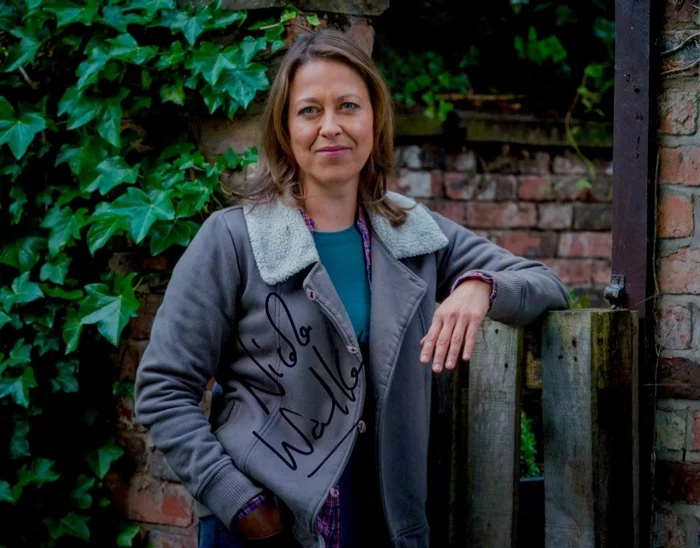 Nicola Walker autograph
