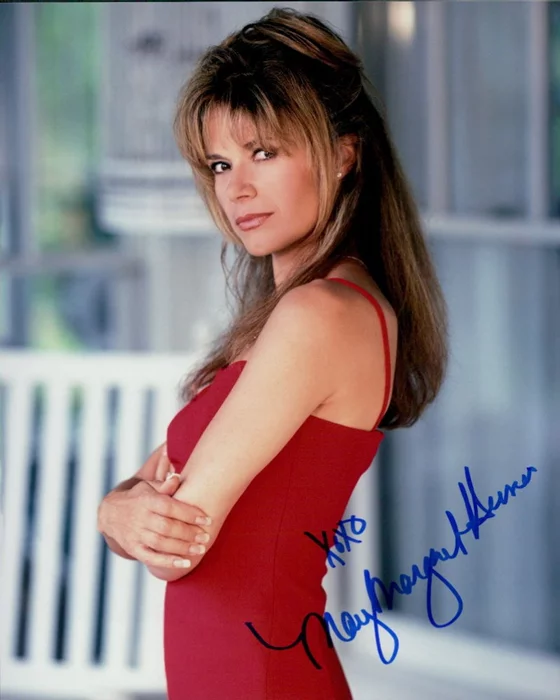 Mary-Margaret Humes autograph