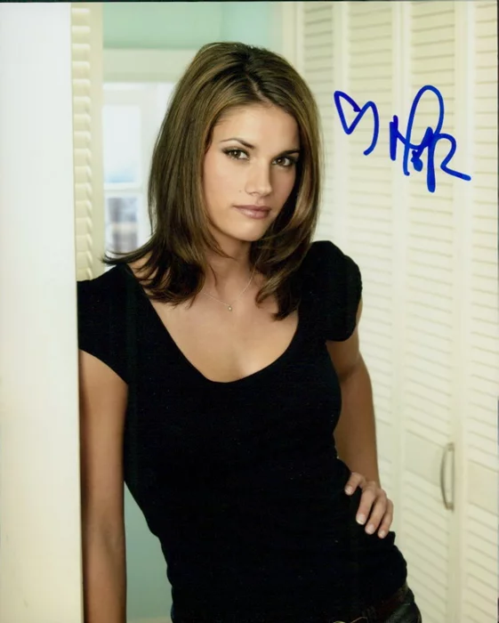 Missy Peregrym autograph