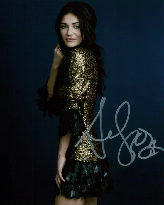 Jessica Szohr autograph