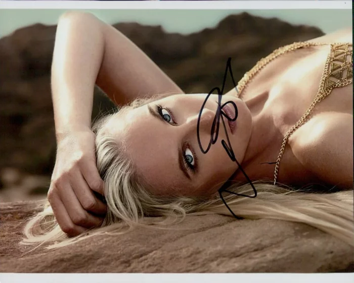 Anya Shevchenko autograph