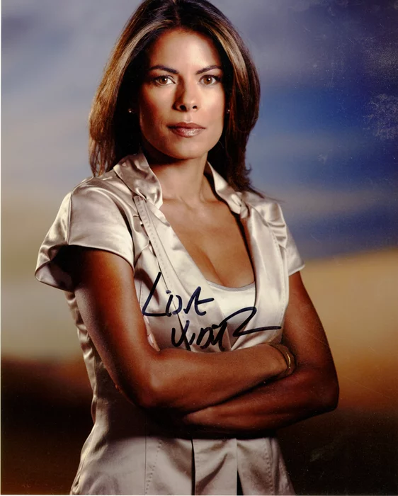 Lisa Vidal autograph