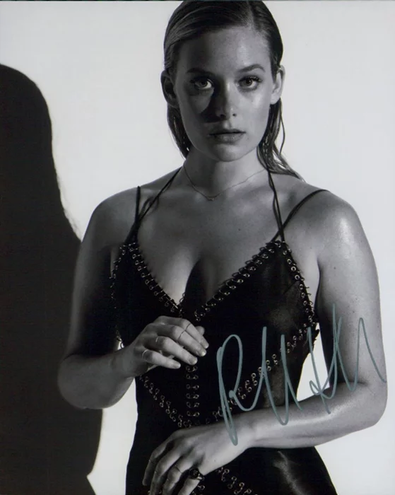 Rachel Keller autograph