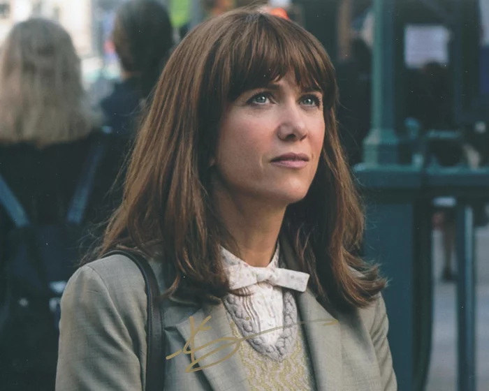 Kristen Wiig autograph