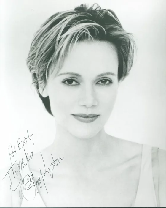 Peggy Lipton autograph