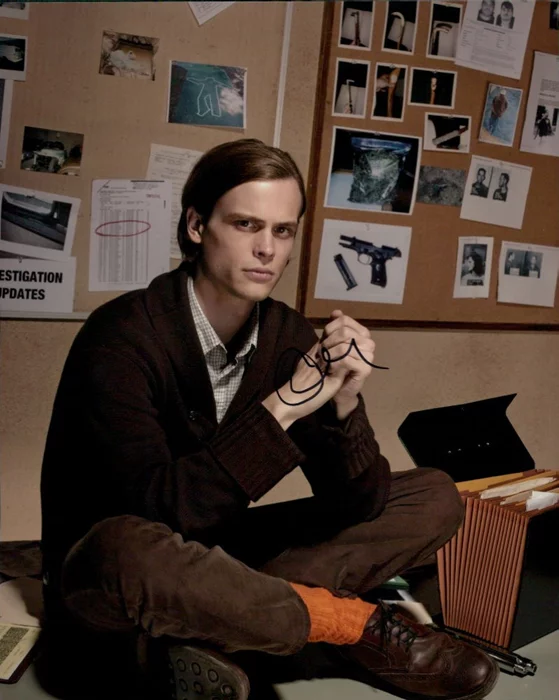 Matthew Gray Gubler autograph