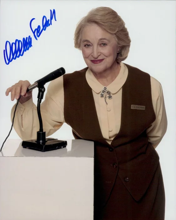 Rebecca Schull autograph