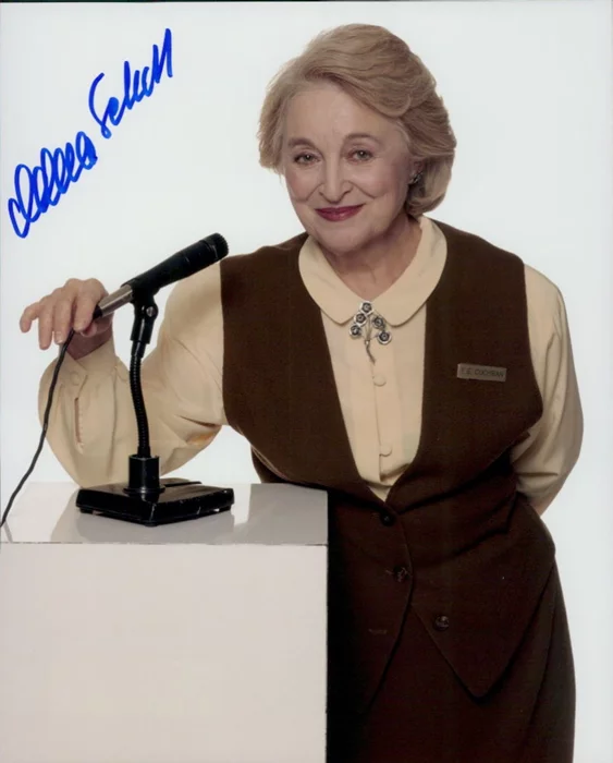 Rebecca Schull autograph