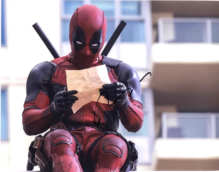 Ryan Reynolds autograph