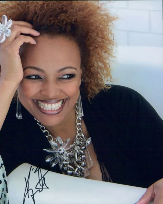 Kim Fields autograph