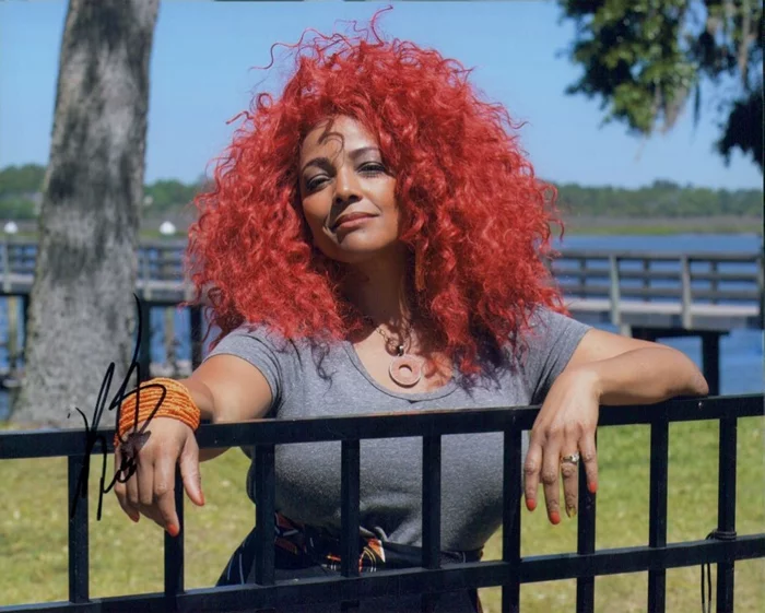 Kim Fields autograph