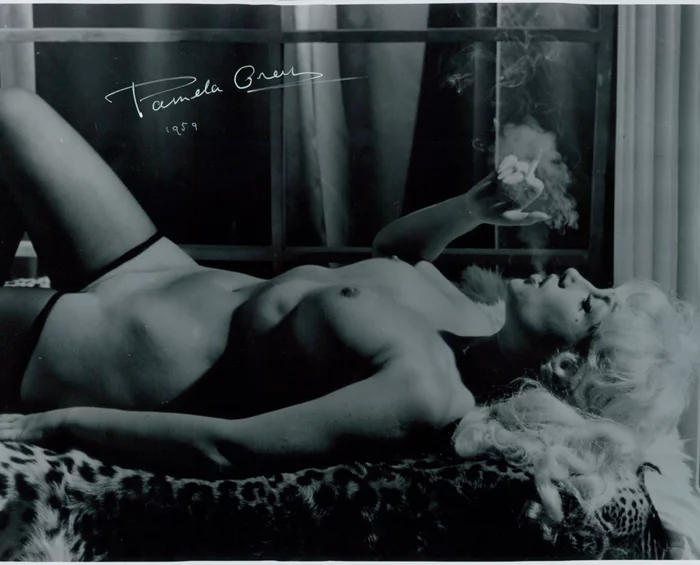 Pamela Green autograph