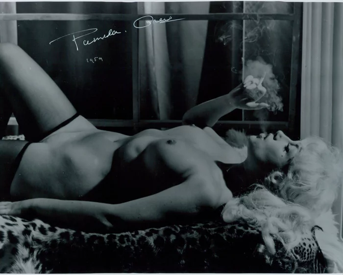 Pamela Green autograph