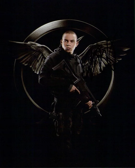 Evan Ross autograph