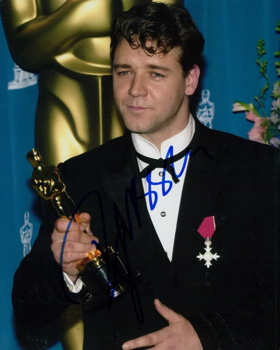 Russell Crowe autograph