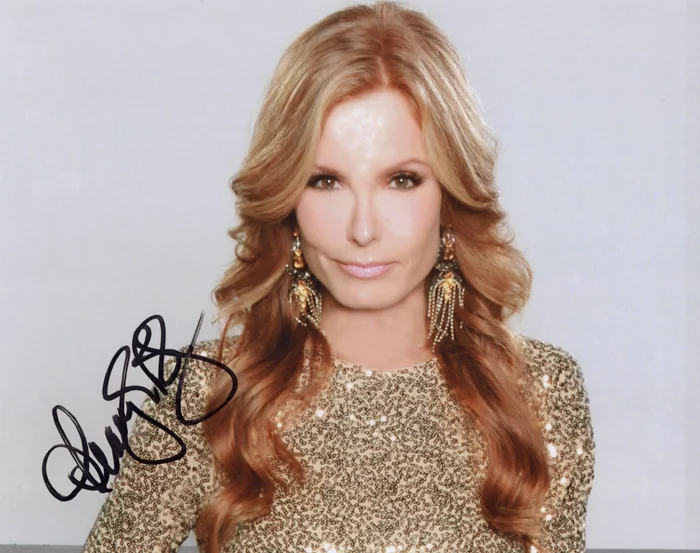 Tracey Bregman autograph