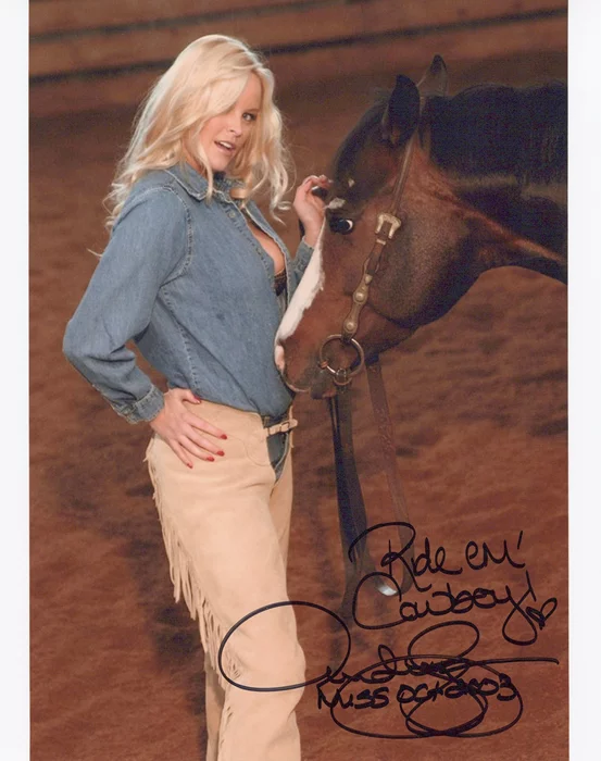 Audra Lynn autograph