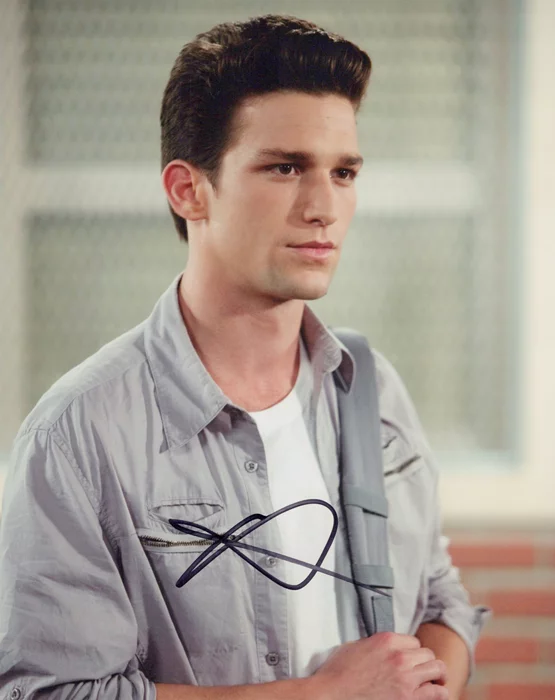 Daren Kagasoff autograph