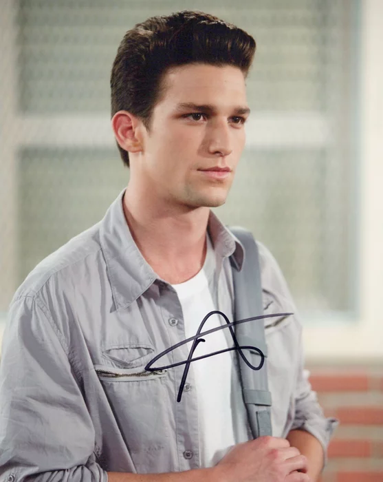 Daren Kagasoff autograph