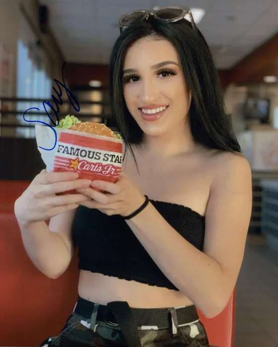 Savannah Garza autograph