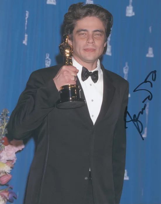 Benicio Del Toro autograph