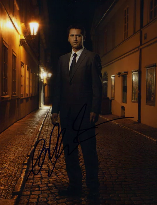 Cliff Curtis autograph