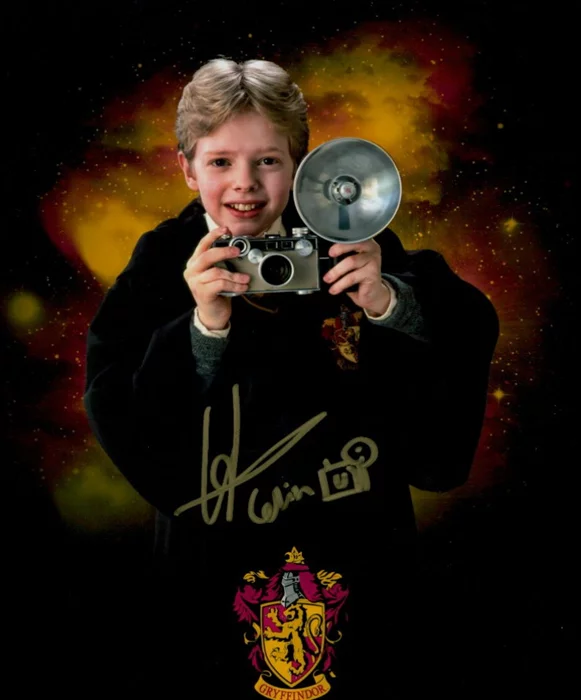 Hugh Mitchell autograph