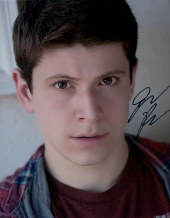 Josh Elliot Pickel autograph