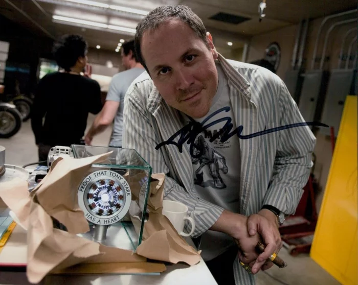 Jon Favreau autograph