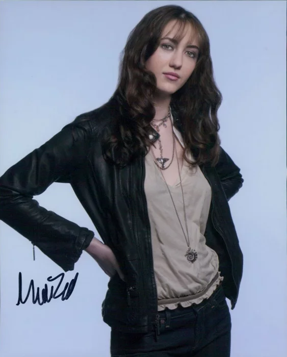 Madeline Zima autograph