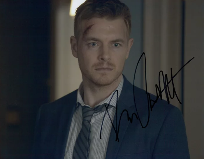 Rick Cosnett autograph