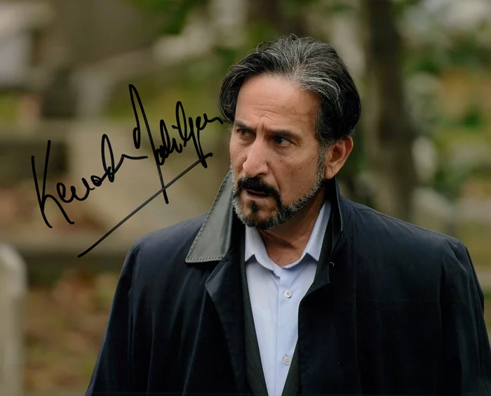 Kevork Malikyan autograph