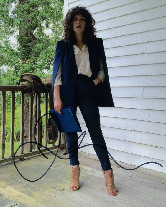 Jen Tullock autograph