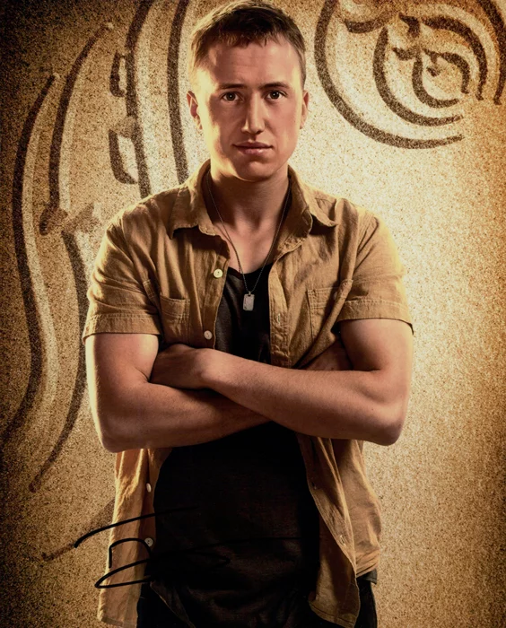 Theo Barklem-Biggs autograph